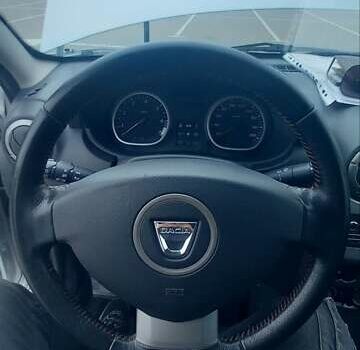 Серый Дачия Duster, объемом двигателя 1.6 л и пробегом 212 тыс. км за 9500 $, фото 7 на Automoto.ua