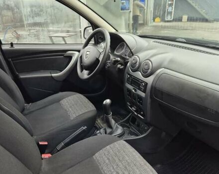 Серый Дачия Duster, объемом двигателя 1.6 л и пробегом 220 тыс. км за 8999 $, фото 5 на Automoto.ua