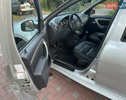 Серый Дачия Duster, объемом двигателя 1.46 л и пробегом 180 тыс. км за 10499 $, фото 45 на Automoto.ua