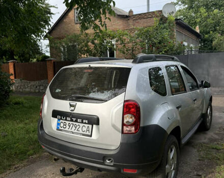 Серый Дачия Duster, объемом двигателя 1.6 л и пробегом 197 тыс. км за 9450 $, фото 2 на Automoto.ua