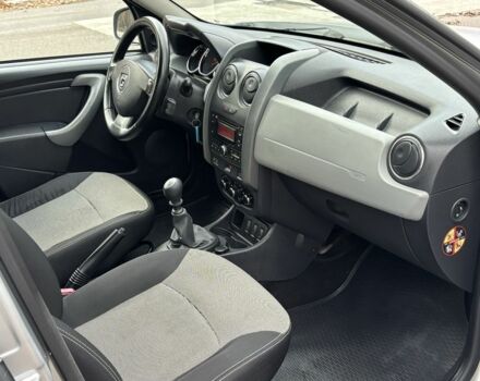 Серый Дачия Duster, объемом двигателя 1.5 л и пробегом 229 тыс. км за 9200 $, фото 11 на Automoto.ua