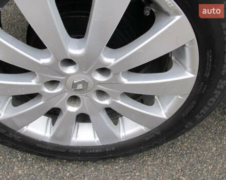 Серый Дачия Duster, объемом двигателя 1.6 л и пробегом 194 тыс. км за 10250 $, фото 22 на Automoto.ua