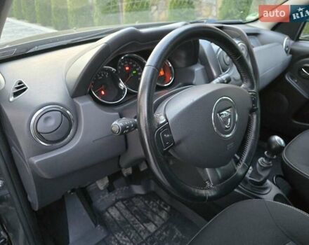 Серый Дачия Duster, объемом двигателя 1.2 л и пробегом 103 тыс. км за 9950 $, фото 10 на Automoto.ua