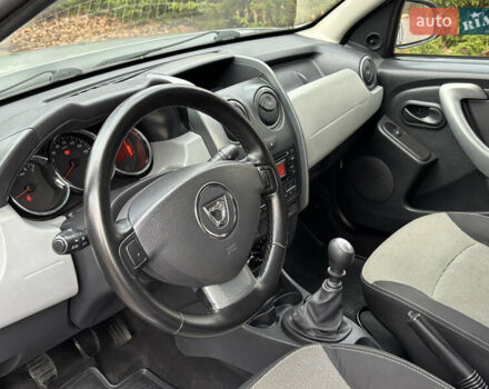 Серый Дачия Duster, объемом двигателя 1.5 л и пробегом 229 тыс. км за 9200 $, фото 8 на Automoto.ua