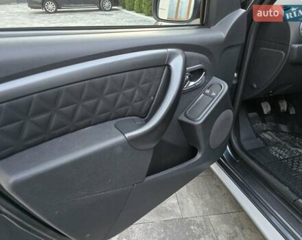 Серый Дачия Duster, объемом двигателя 1.2 л и пробегом 103 тыс. км за 9950 $, фото 15 на Automoto.ua