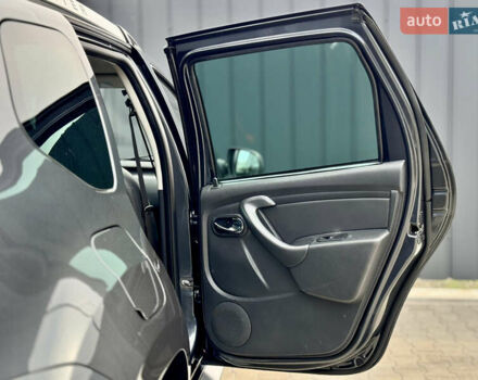 Сірий Дачія Duster, об'ємом двигуна 1.2 л та пробігом 85 тис. км за 9900 $, фото 16 на Automoto.ua