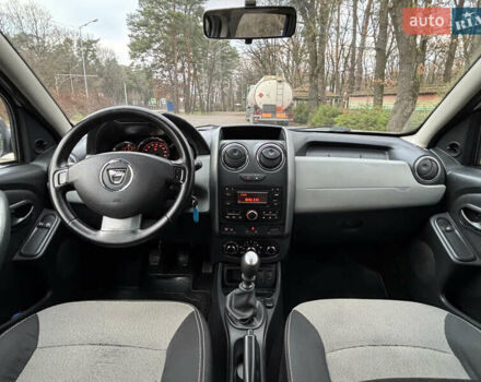 Серый Дачия Duster, объемом двигателя 1.5 л и пробегом 229 тыс. км за 9200 $, фото 10 на Automoto.ua