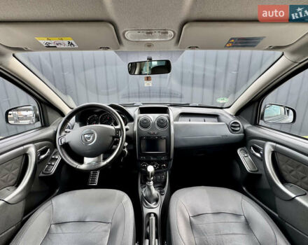 Сірий Дачія Duster, об'ємом двигуна 1.2 л та пробігом 85 тис. км за 9900 $, фото 27 на Automoto.ua