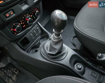 Серый Дачия Duster, объемом двигателя 1.2 л и пробегом 103 тыс. км за 9950 $, фото 9 на Automoto.ua