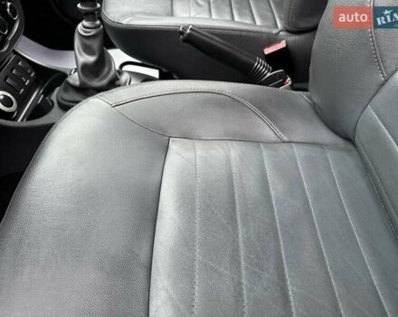 Сірий Дачія Duster, об'ємом двигуна 1.6 л та пробігом 210 тис. км за 9900 $, фото 19 на Automoto.ua