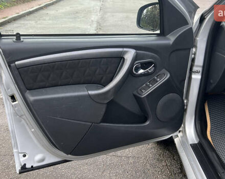 Сірий Дачія Duster, об'ємом двигуна 1.5 л та пробігом 172 тис. км за 11300 $, фото 27 на Automoto.ua