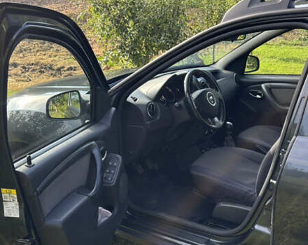Серый Дачия Duster, объемом двигателя 1.2 л и пробегом 95 тыс. км за 9200 $, фото 6 на Automoto.ua
