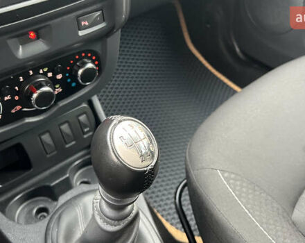 Сірий Дачія Duster, об'ємом двигуна 1.5 л та пробігом 172 тис. км за 11300 $, фото 45 на Automoto.ua