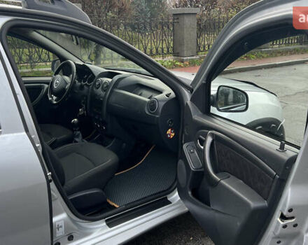 Сірий Дачія Duster, об'ємом двигуна 1.5 л та пробігом 172 тис. км за 11300 $, фото 29 на Automoto.ua