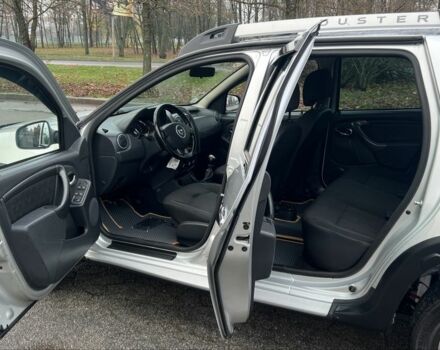 Сірий Дачія Duster, об'ємом двигуна 1.5 л та пробігом 172 тис. км за 11300 $, фото 5 на Automoto.ua