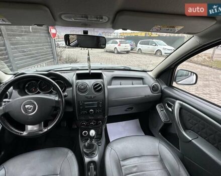 Сірий Дачія Duster, об'ємом двигуна 1.6 л та пробігом 210 тис. км за 9900 $, фото 37 на Automoto.ua