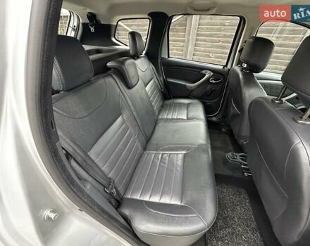 Сірий Дачія Duster, об'ємом двигуна 1.6 л та пробігом 210 тис. км за 9900 $, фото 36 на Automoto.ua
