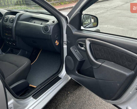 Сірий Дачія Duster, об'ємом двигуна 1.5 л та пробігом 172 тис. км за 11300 $, фото 33 на Automoto.ua