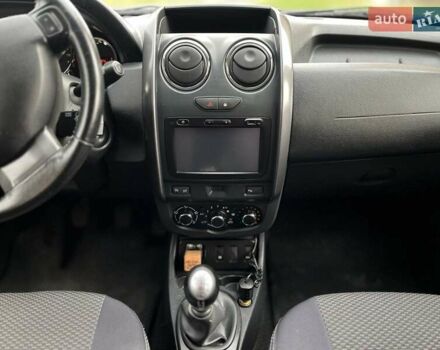 Серый Дачия Duster, объемом двигателя 1.2 л и пробегом 96 тыс. км за 8500 $, фото 2 на Automoto.ua