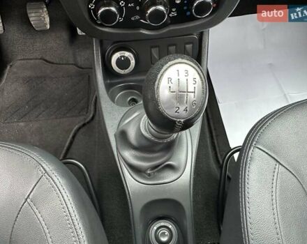Сірий Дачія Duster, об'ємом двигуна 1.6 л та пробігом 210 тис. км за 9900 $, фото 22 на Automoto.ua