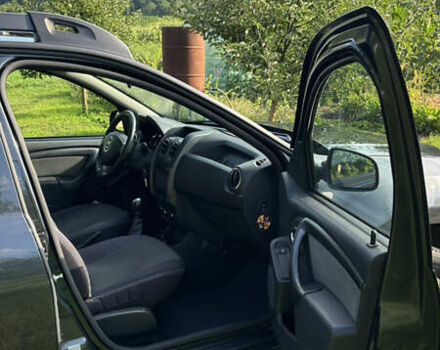 Серый Дачия Duster, объемом двигателя 1.2 л и пробегом 95 тыс. км за 9200 $, фото 21 на Automoto.ua