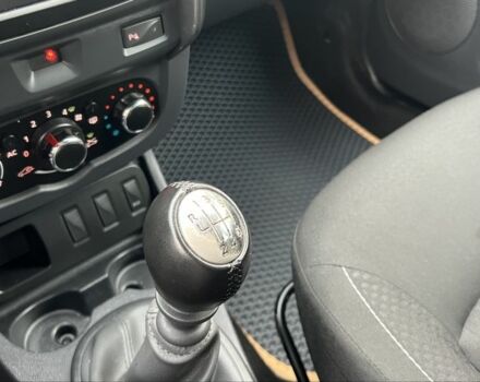 Сірий Дачія Duster, об'ємом двигуна 1.5 л та пробігом 172 тис. км за 11300 $, фото 13 на Automoto.ua