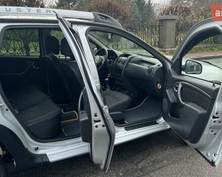 Сірий Дачія Duster, об'ємом двигуна 1.5 л та пробігом 172 тис. км за 11300 $, фото 34 на Automoto.ua