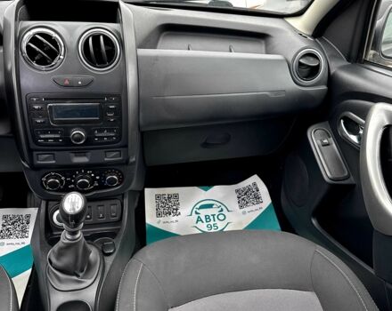 Сірий Дачія Duster, об'ємом двигуна 1.6 л та пробігом 123 тис. км за 10200 $, фото 4 на Automoto.ua