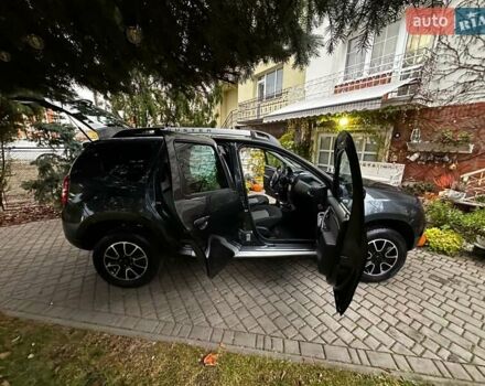 Серый Дачия Duster, объемом двигателя 1.5 л и пробегом 170 тыс. км за 10900 $, фото 28 на Automoto.ua