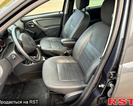 Серый Дачия Duster, объемом двигателя 1.6 л и пробегом 186 тыс. км за 12900 $, фото 10 на Automoto.ua