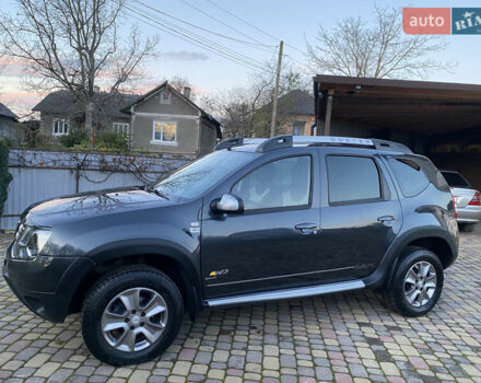 Серый Дачия Duster, объемом двигателя 1.5 л и пробегом 200 тыс. км за 12000 $, фото 4 на Automoto.ua