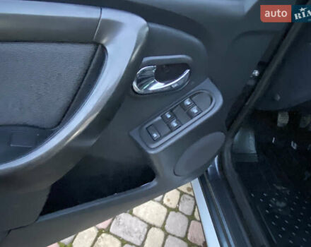 Серый Дачия Duster, объемом двигателя 1.5 л и пробегом 200 тыс. км за 12000 $, фото 31 на Automoto.ua
