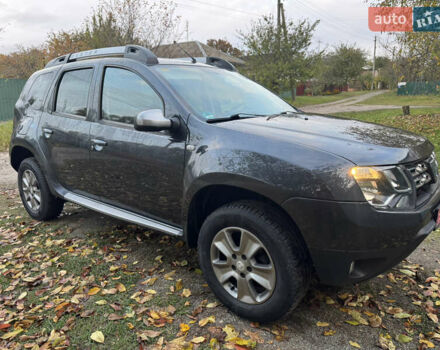 Серый Дачия Duster, объемом двигателя 1.6 л и пробегом 186 тыс. км за 12300 $, фото 2 на Automoto.ua