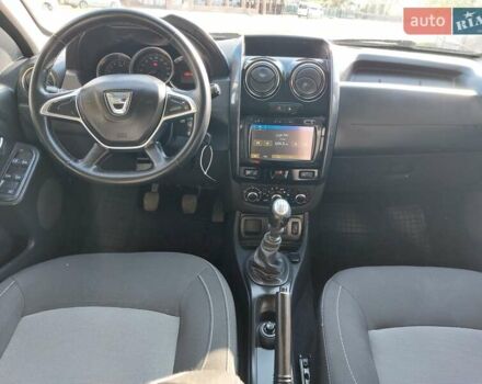 Сірий Дачія Duster, об'ємом двигуна 1.5 л та пробігом 140 тис. км за 11700 $, фото 20 на Automoto.ua
