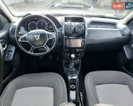 Сірий Дачія Duster, об'ємом двигуна 1.5 л та пробігом 140 тис. км за 11700 $, фото 31 на Automoto.ua