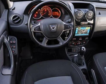 Серый Дачия Duster, объемом двигателя 1.6 л и пробегом 161 тыс. км за 11000 $, фото 10 на Automoto.ua