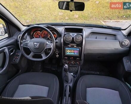 Серый Дачия Duster, объемом двигателя 1.6 л и пробегом 161 тыс. км за 11000 $, фото 11 на Automoto.ua