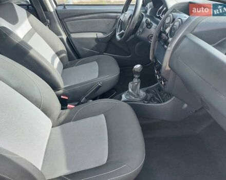 Сірий Дачія Duster, об'ємом двигуна 1.5 л та пробігом 140 тис. км за 11700 $, фото 25 на Automoto.ua