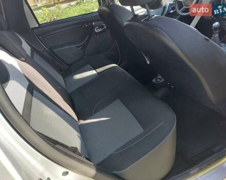 Серый Дачия Duster, объемом двигателя 1.5 л и пробегом 140 тыс. км за 11500 $, фото 13 на Automoto.ua