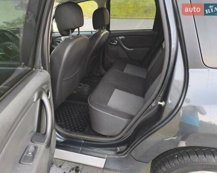 Серый Дачия Duster, объемом двигателя 1.6 л и пробегом 161 тыс. км за 11000 $, фото 14 на Automoto.ua