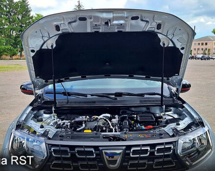 Серый Дачия Duster, объемом двигателя 1.5 л и пробегом 30 тыс. км за 17950 $, фото 13 на Automoto.ua