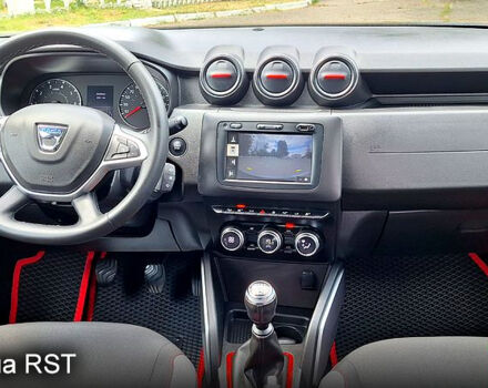 Серый Дачия Duster, объемом двигателя 1.5 л и пробегом 30 тыс. км за 17950 $, фото 9 на Automoto.ua