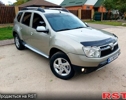 Серый Дачия Duster, объемом двигателя 1.5 л и пробегом 230 тыс. км за 8500 $, фото 1 на Automoto.ua