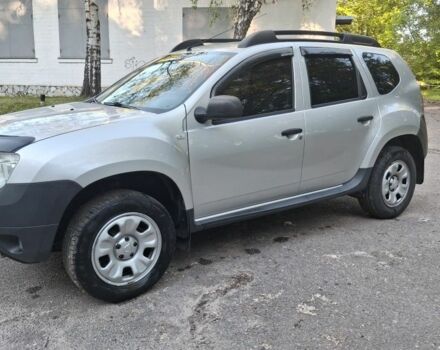 Серый Дачия Duster, объемом двигателя 1.6 л и пробегом 215 тыс. км за 8200 $, фото 1 на Automoto.ua