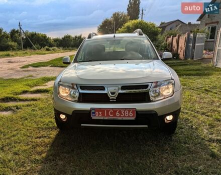 Серый Дачия Duster, объемом двигателя 1.6 л и пробегом 203 тыс. км за 8800 $, фото 1 на Automoto.ua
