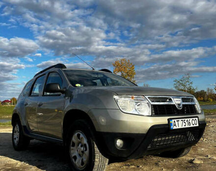 Серый Дачия Duster, объемом двигателя 1.46 л и пробегом 222 тыс. км за 8100 $, фото 1 на Automoto.ua