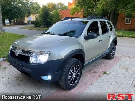 Дачия Duster 2010 в Красноград на Automoto.ua Серый Дачия Duster, объемом двигателя 1.6 л и пробегом 216 тыс. км за 7500 $, фото 1 на Automoto.ua