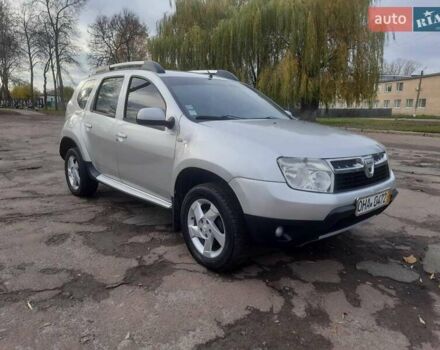 Серый Дачия Duster, объемом двигателя 0 л и пробегом 184 тыс. км за 8200 $, фото 1 на Automoto.ua