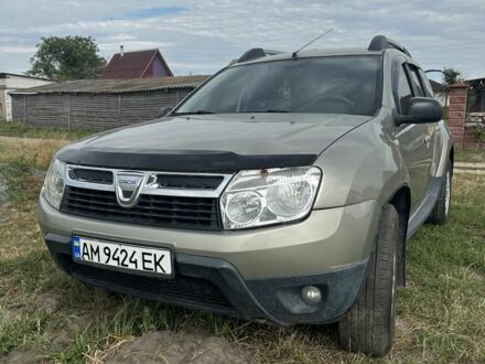 Серый Дачия Duster, объемом двигателя 0 л и пробегом 180 тыс. км за 7037 $, фото 1 на Automoto.ua