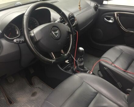 Серый Дачия Duster, объемом двигателя 1.5 л и пробегом 236 тыс. км за 7900 $, фото 1 на Automoto.ua